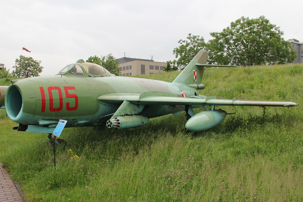 105, (cn 1F0105), PZL-Mielec Lim-6bis