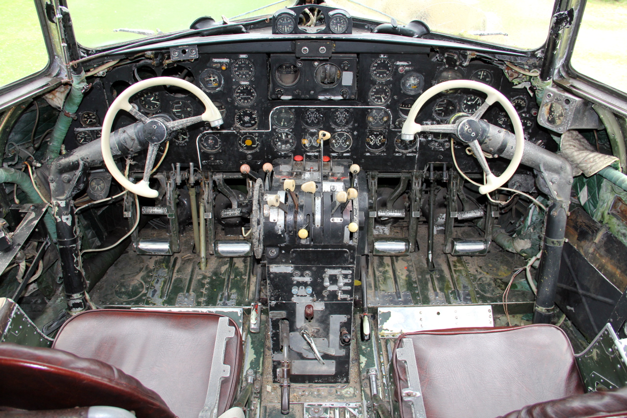 3054 (14803054) Ilyushin (VEB) Il-14P