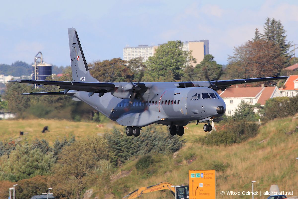 024 ( S-092 ) 2006 CASA C-295M