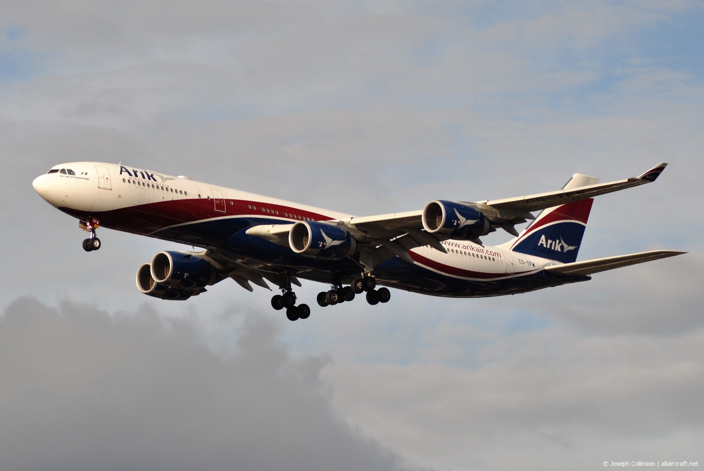 CS-TFW (cn 0910) Airbus A340-542