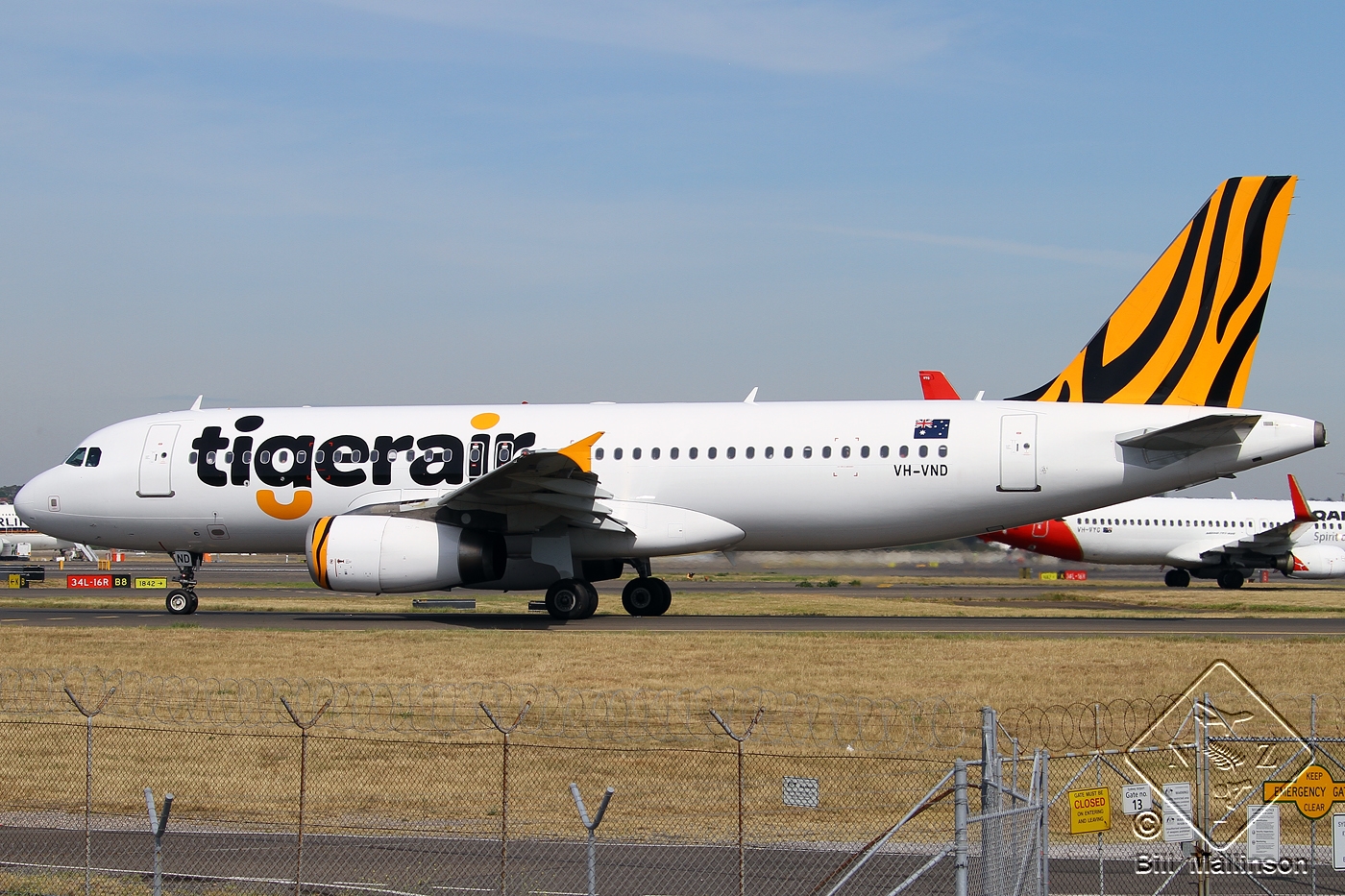 VH-VND, (cn 3296), Airbus A320-232