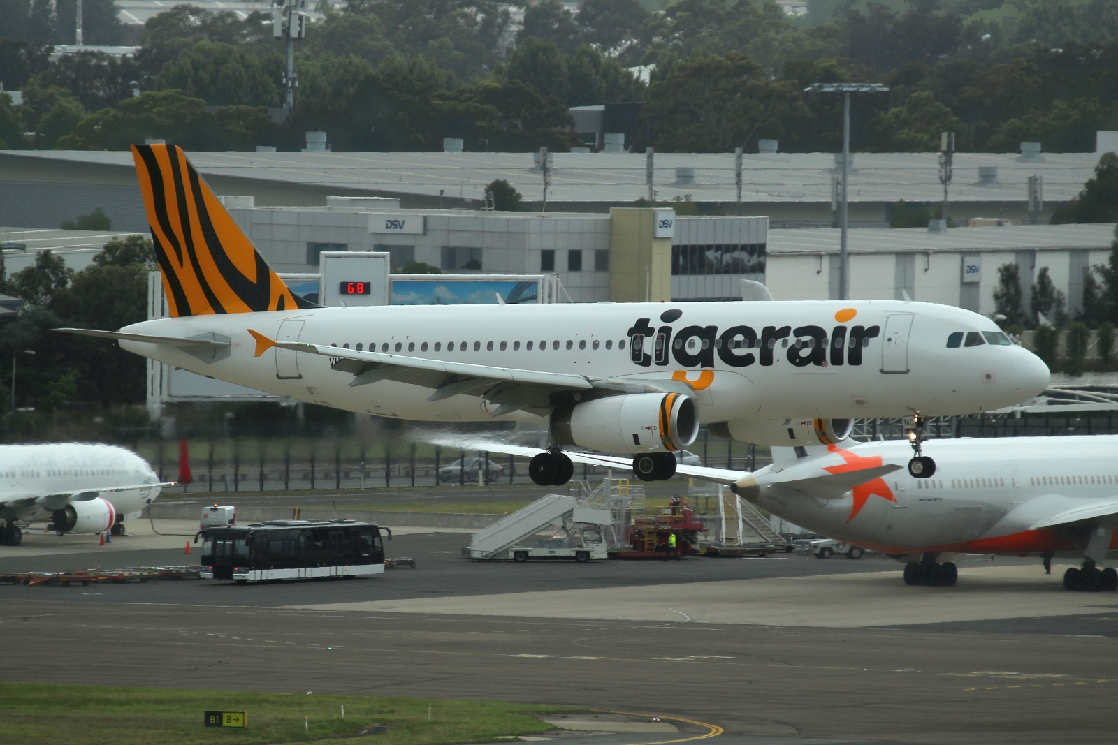 VH-VNC (3275) 2007 Airbus A320-232