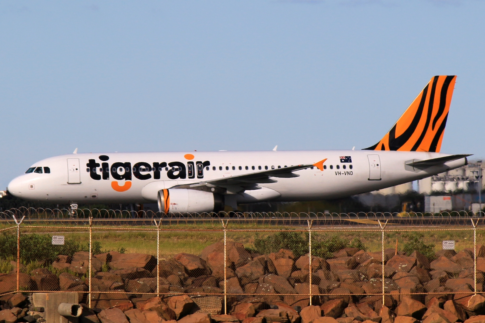 VH-VND (3296) 2007 Airbus A320-232