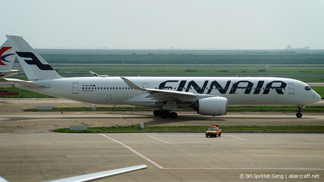 OH-LWD (022) 2015 Airbus A350-941