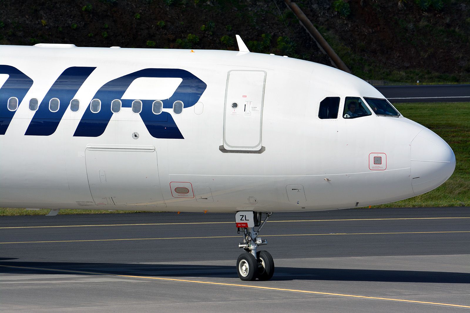 OH-LZL (006083) Airbus A321-231