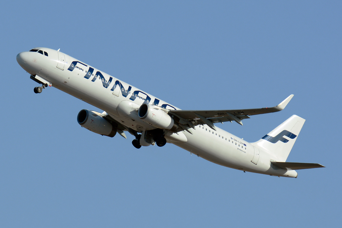 OH-LZH (5803) 2013 Airbus A321-231(WL)