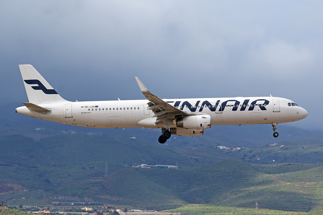 OH-LZH (5803) 2013 Airbus A321-231(WL)