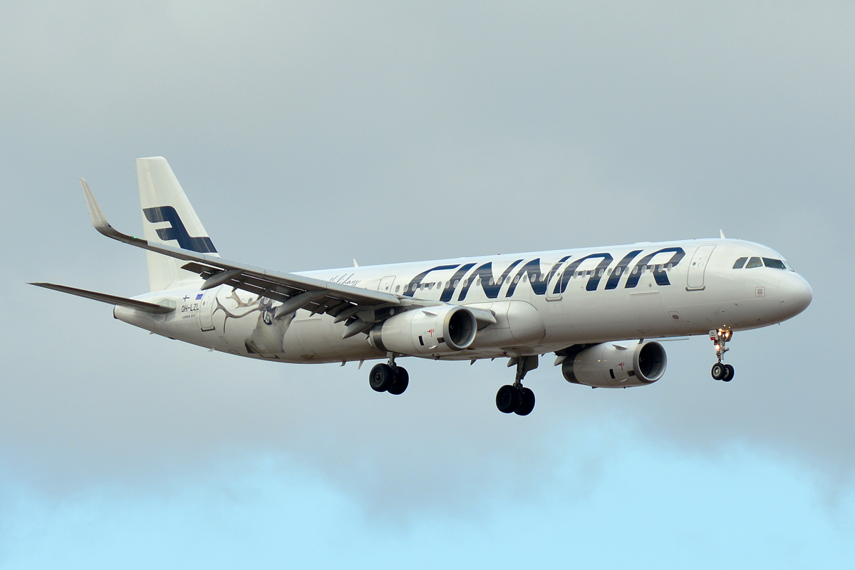 OH-LZL (006083) Airbus A321-231
