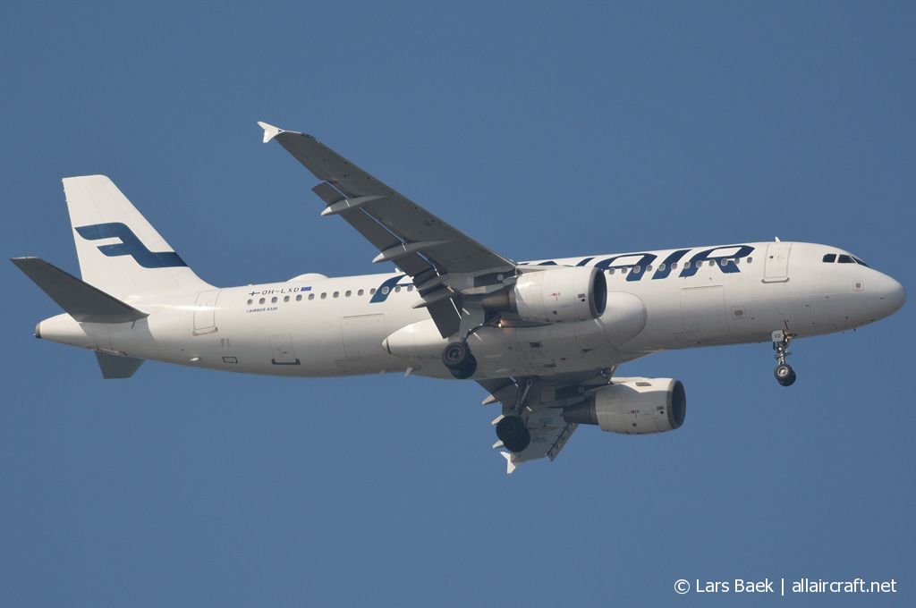 OH-LXD (1588) 2001 Airbus A320-214