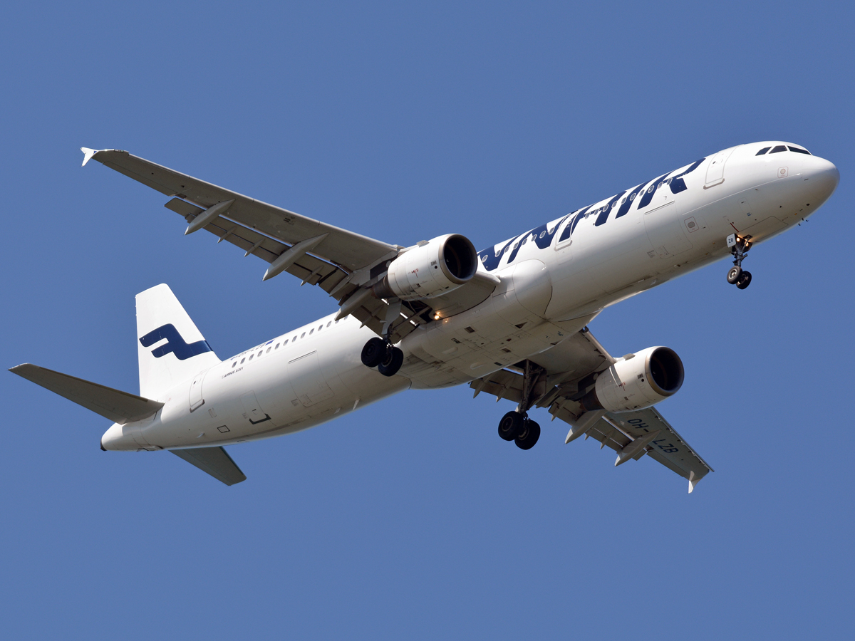 OH-LZB (000961) Airbus A321-211