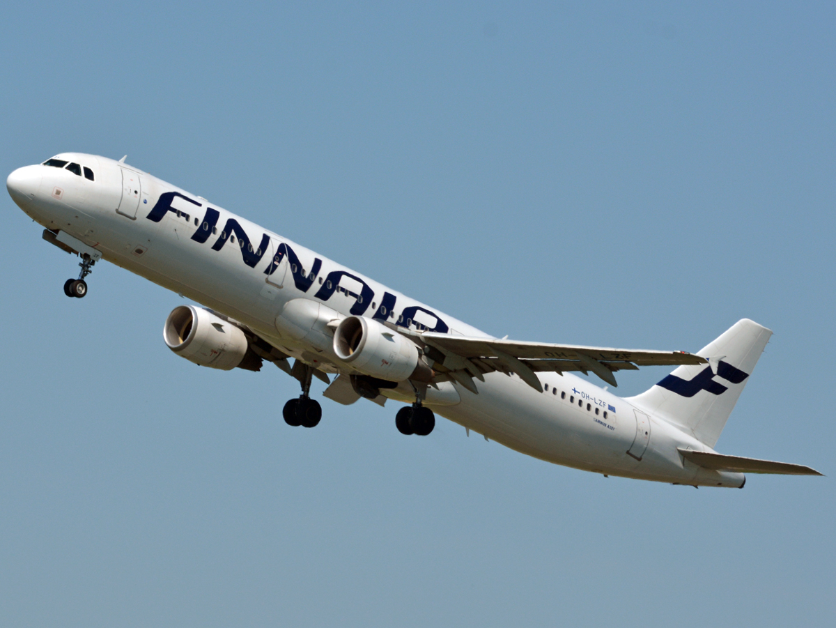 OH-LZF (002208) Airbus A321-211