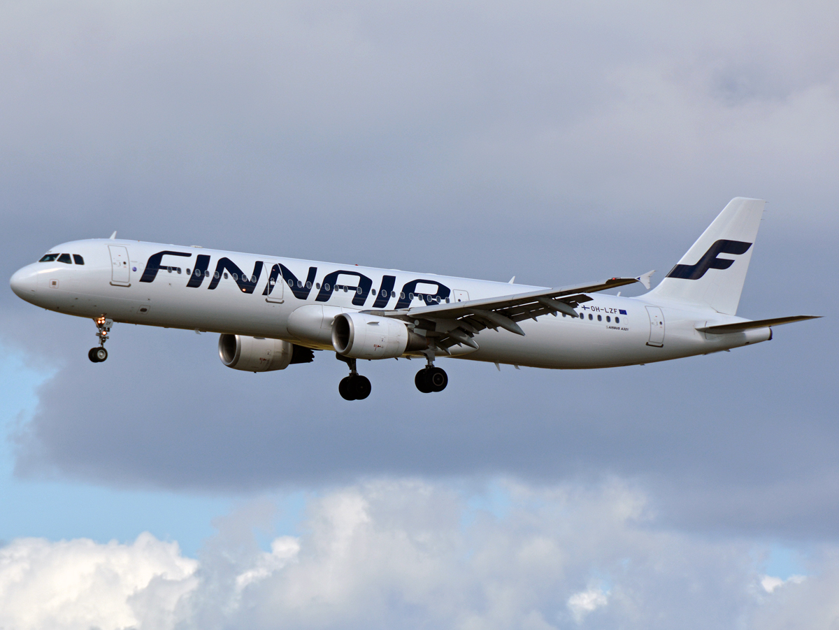 OH-LZF (002208) Airbus A321-211