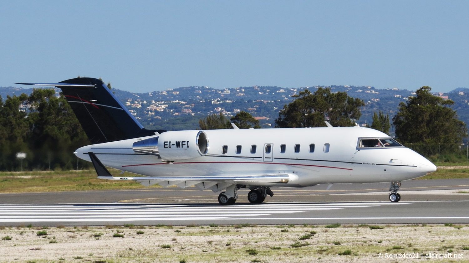 EI-WFI (5812) 2009 Bombardier Challenger 605