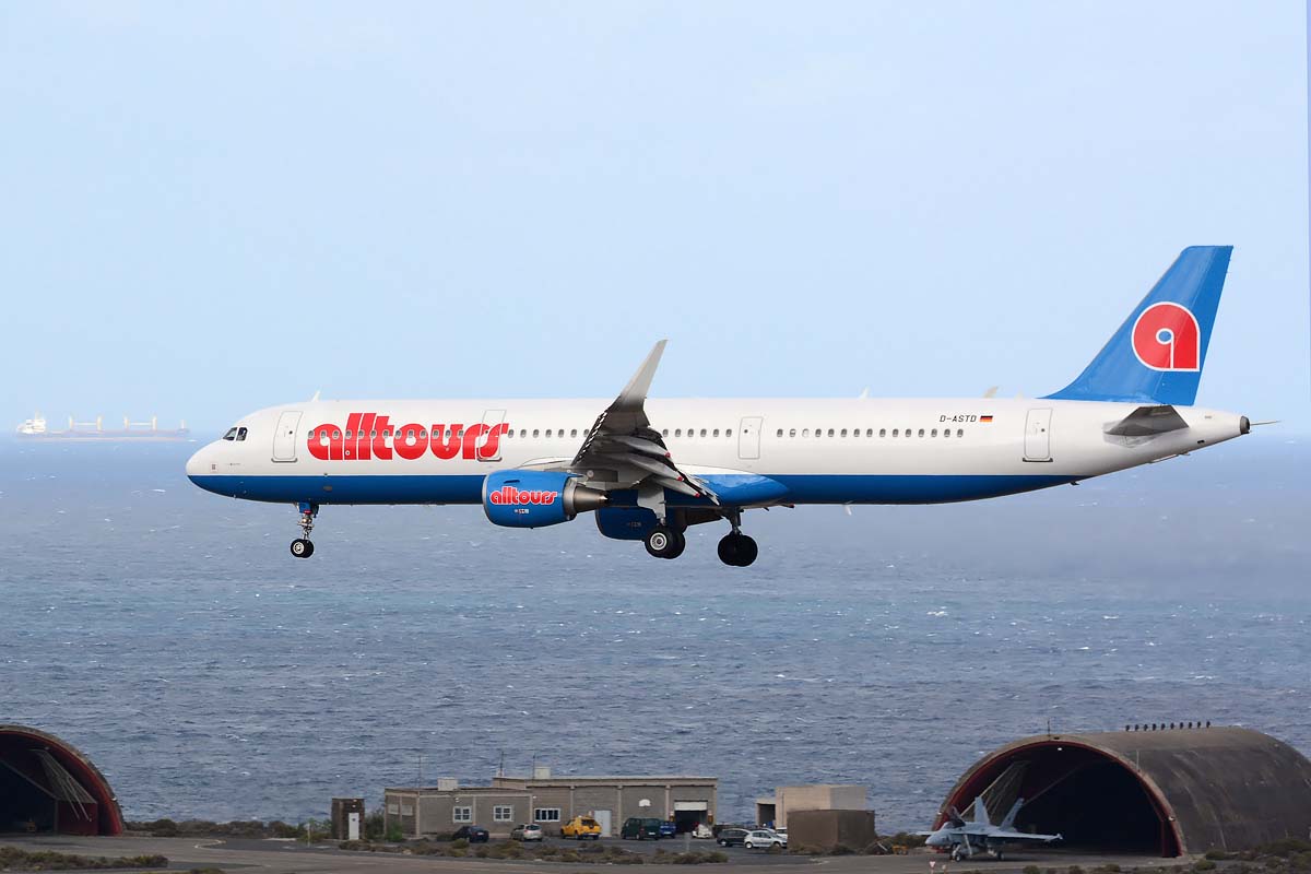 D-ASTD (5843) 2013 Airbus A321-211(WL)