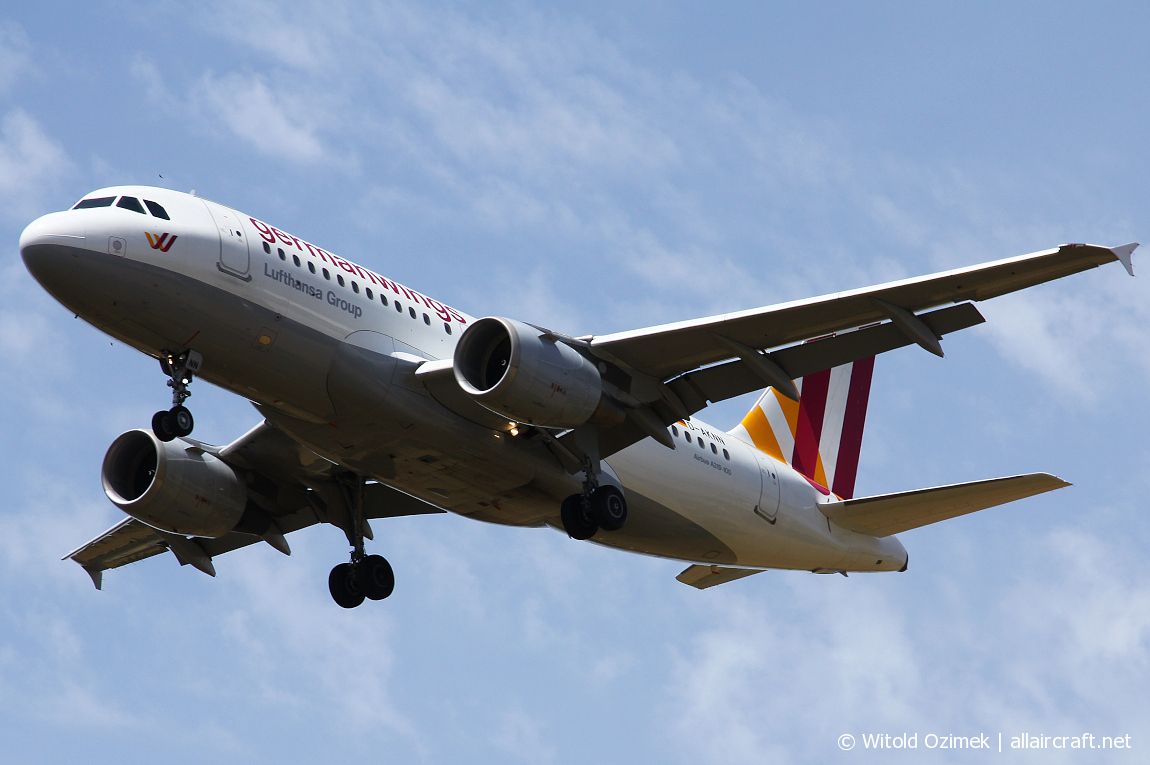 D-AKNN (1136) 1999 Airbus A319-112