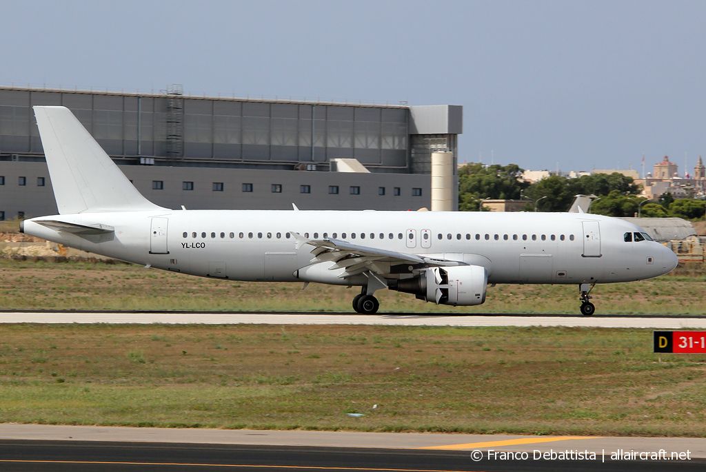 YL-LCO (1873) 2002 Airbus A320-214