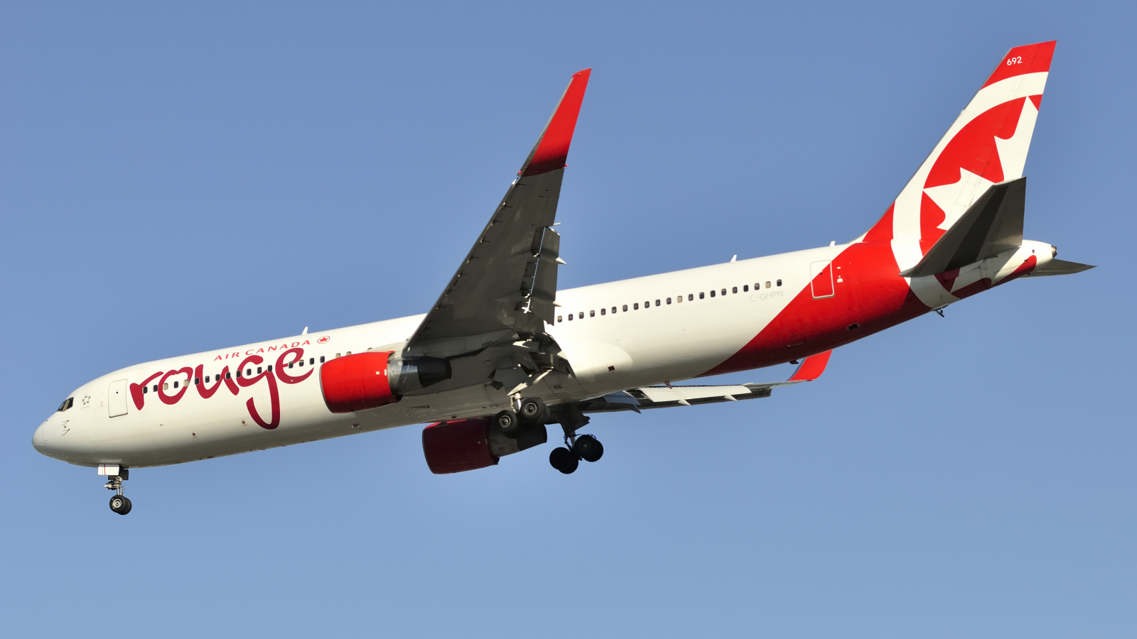 C-GHPN (cn 33424) Boeing 767-33AER