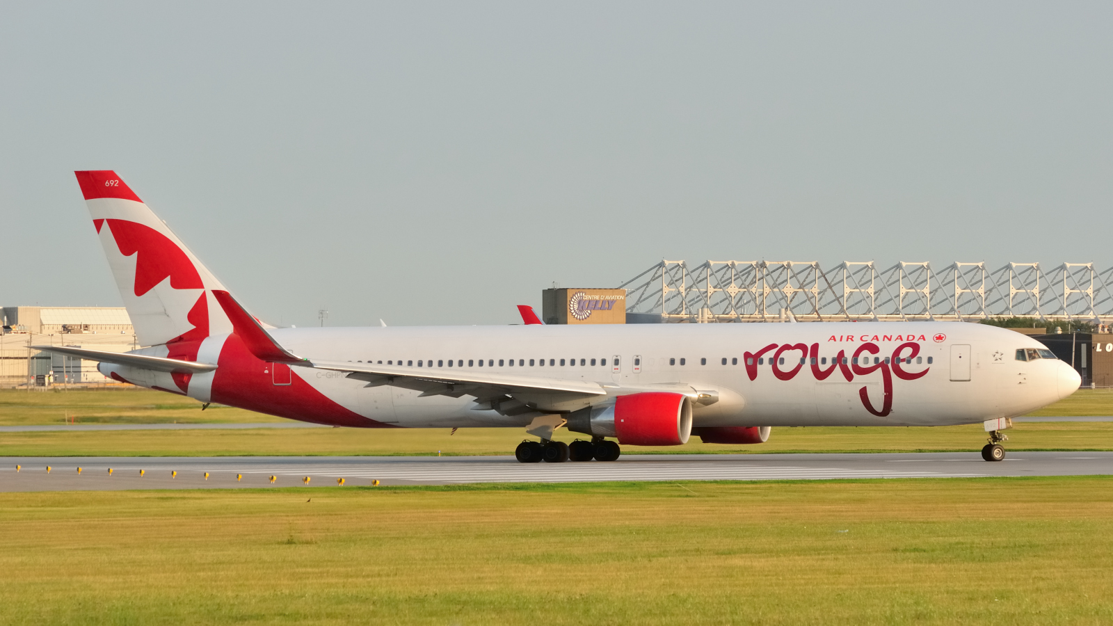 C-GHPN (cn 33424) Boeing 767-33AER