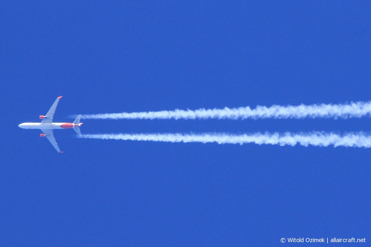 C-GHPE (cn 33423) Boeing 767-33AER