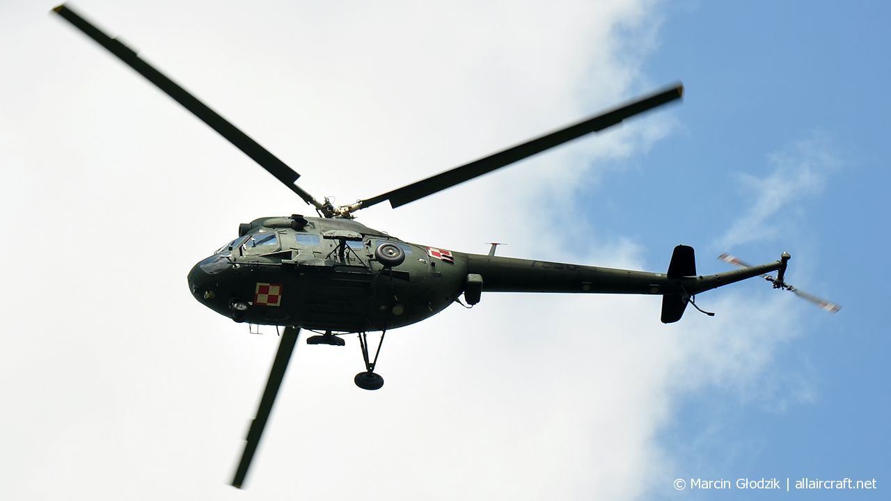 7338 (567338012) 1982 PZL-Swidnik Mi-2 Hoplite