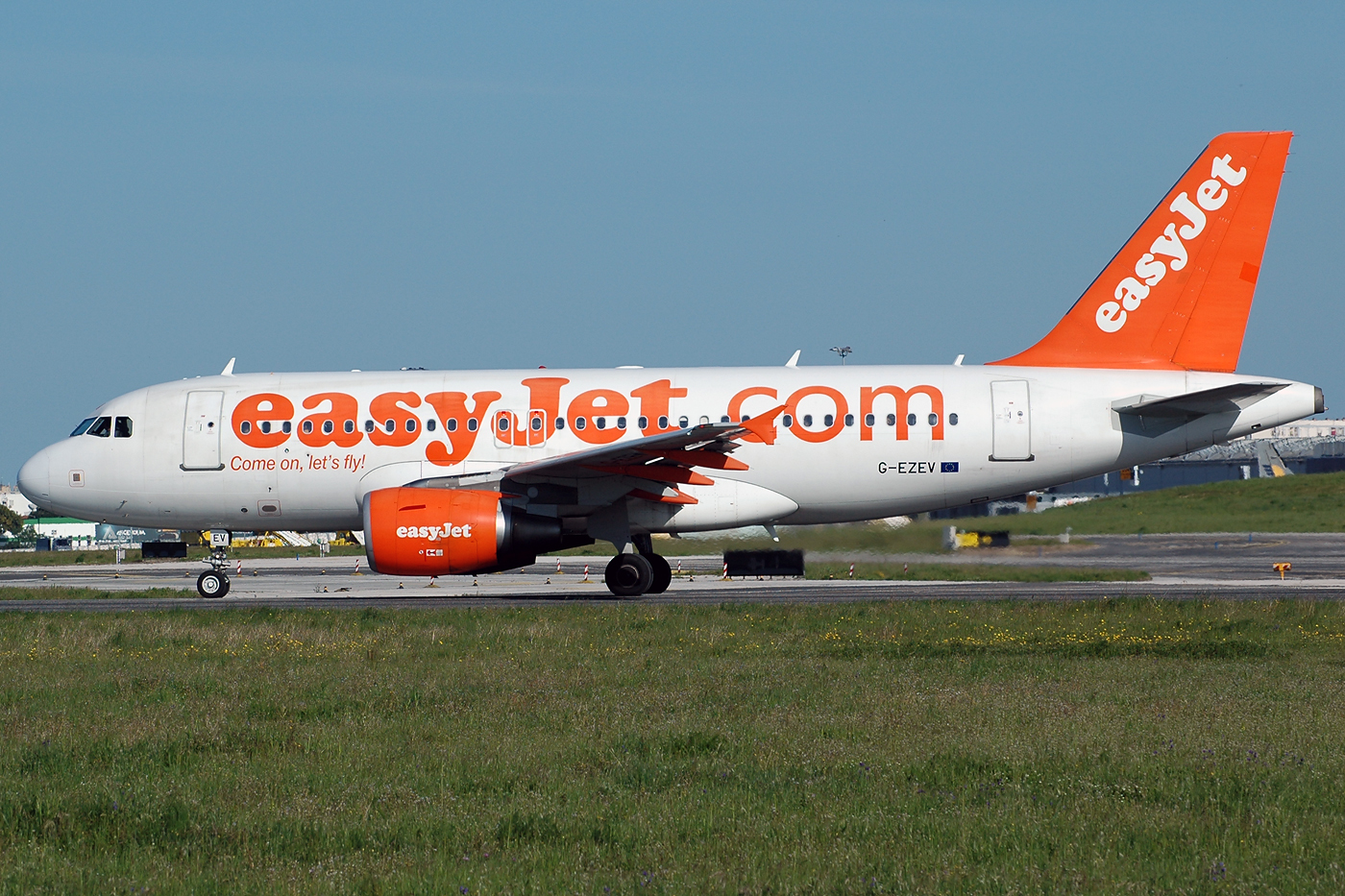 G-EZEV (2289) 2004 Airbus A319-111