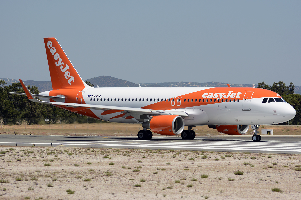 G-EZOP (6633) 2015 Airbus A320-214(WL)