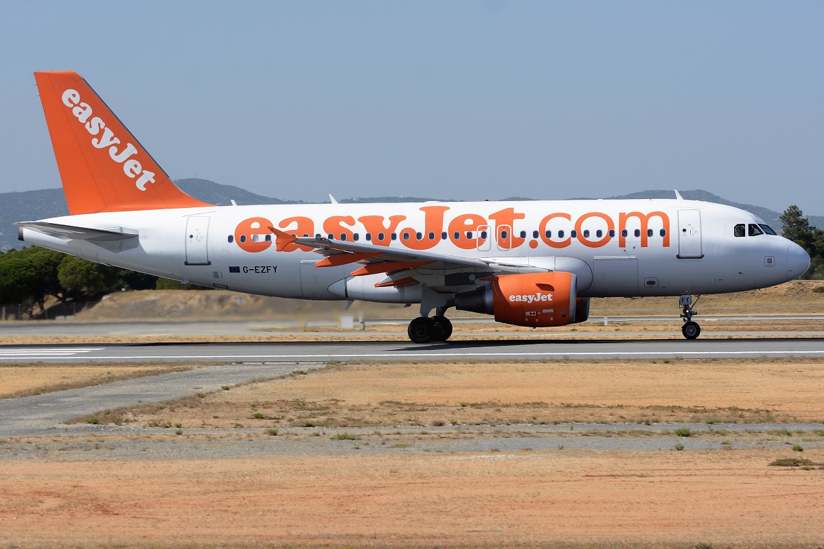 G-EZFY (4418) 2010 Airbus A319-111