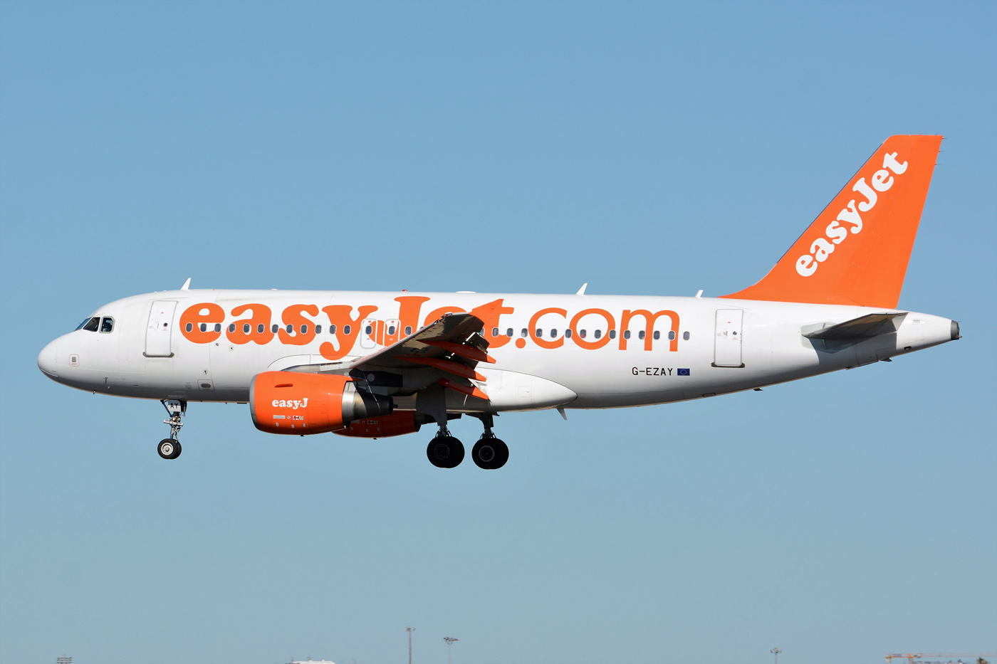 G-EZAY (2827) 2006 Airbus A319-111