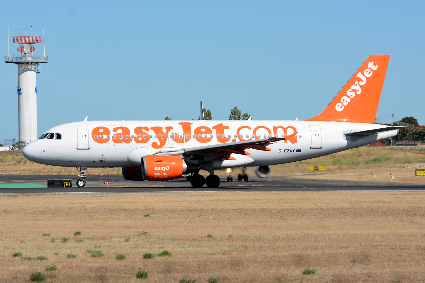 G-EZAY (2827) 2006 Airbus A319-111