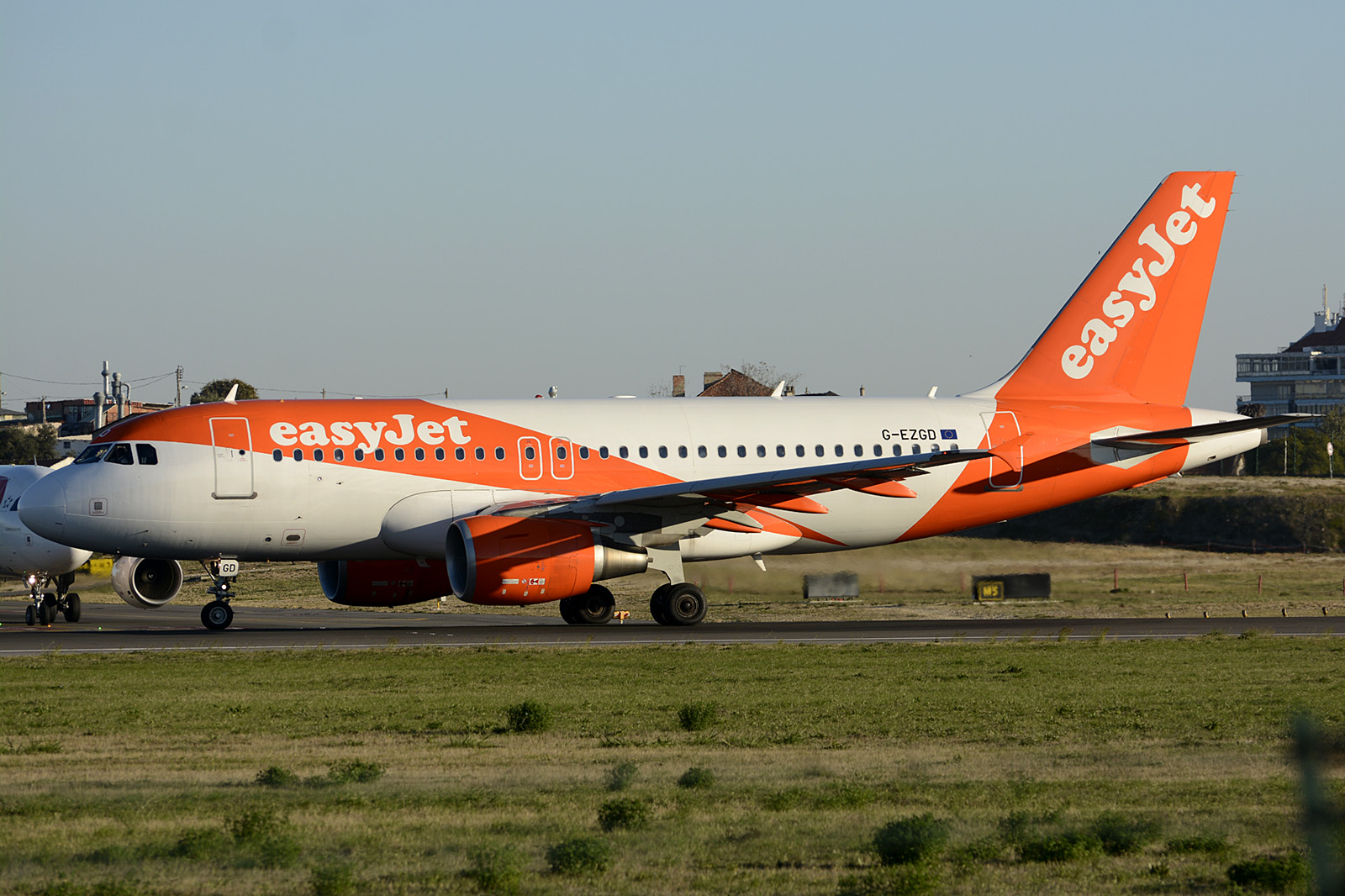 G-EZGD (4451) 2010 Airbus A319-111