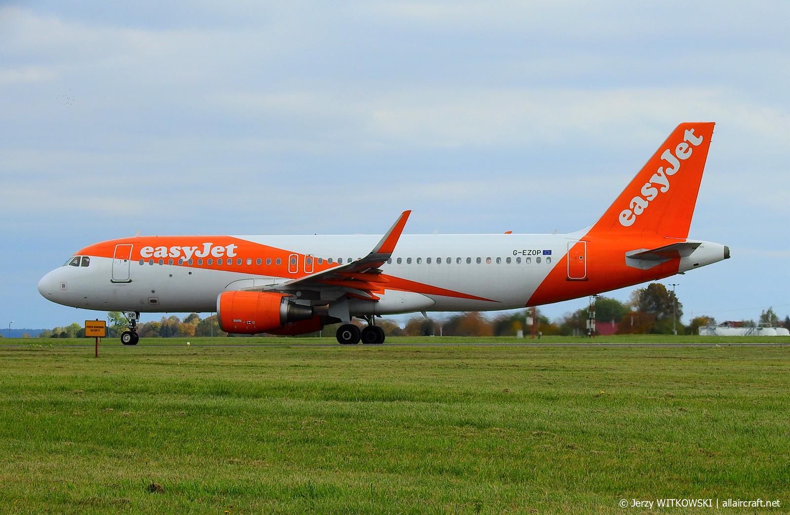 G-EZOP (6633) 2015 Airbus A320-214(WL)