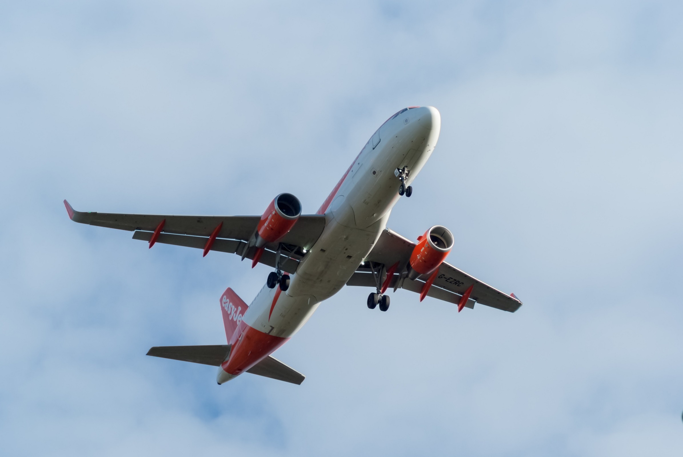 G-EZRC (7637) 2017 Airbus A320-214