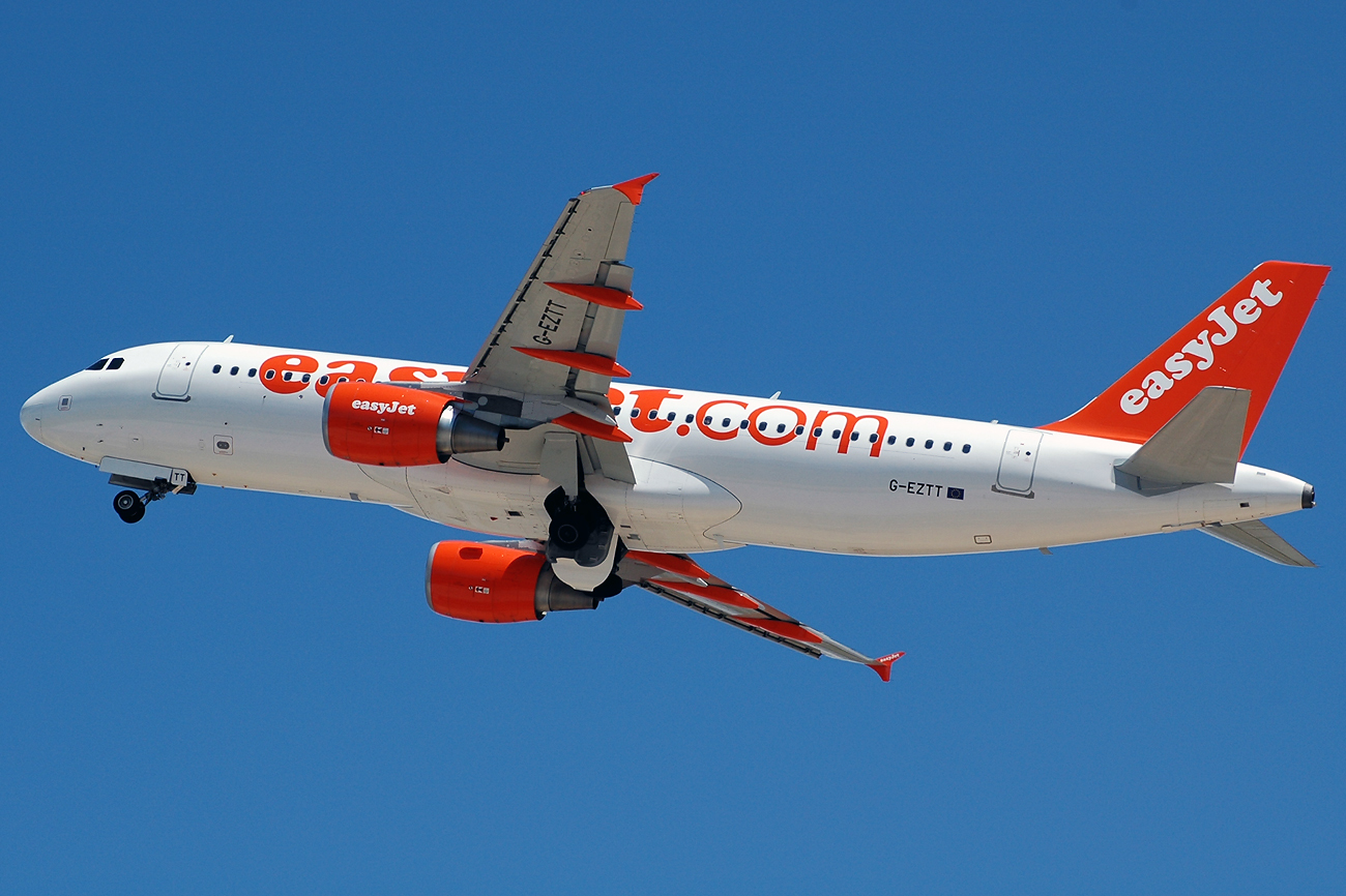 G-EZTT (4219) 2010 Airbus A320-214