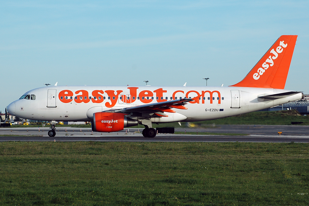 G-EZDU (3735) 2008 Airbus A319-111
