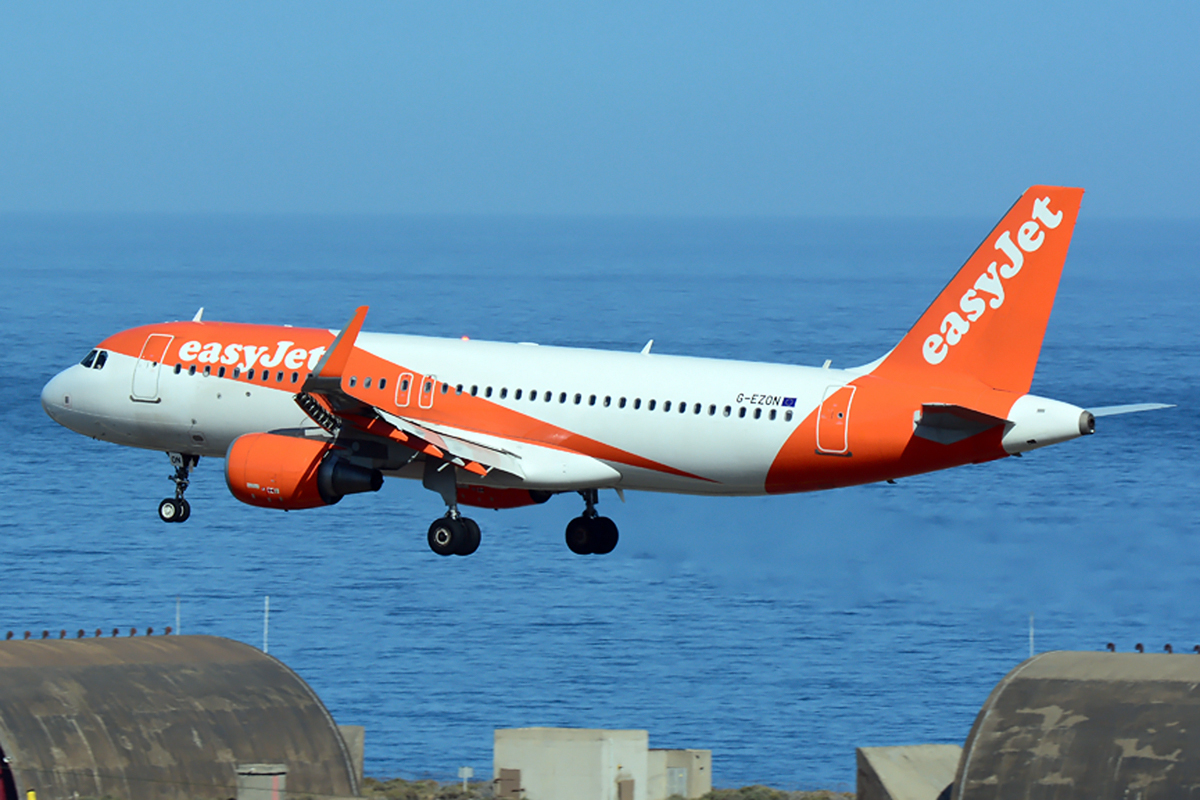 G-EZON (6605) 2015 Airbus A320-214(WL)