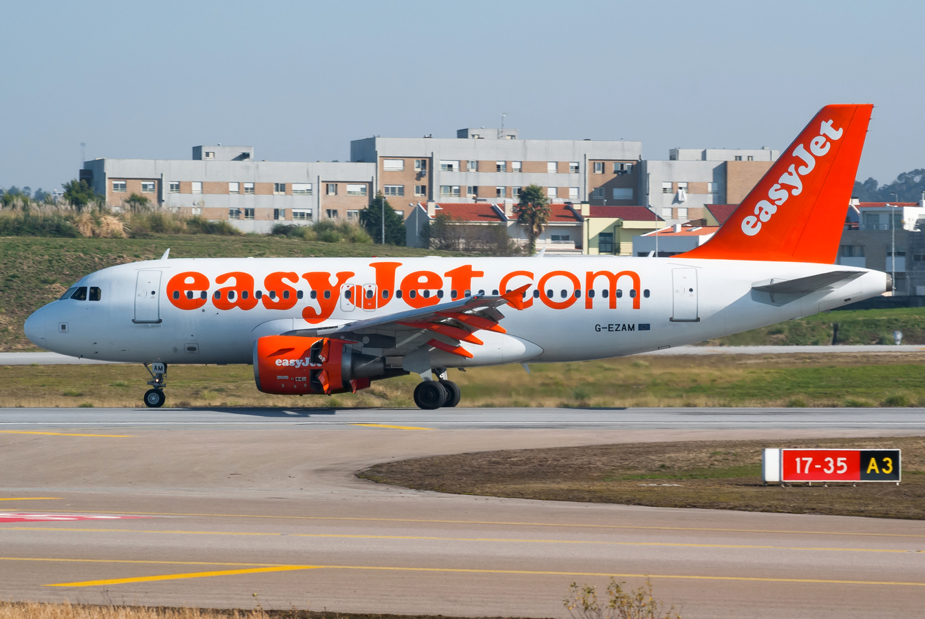 G-EZAM (2037) 2004 Airbus A319-111