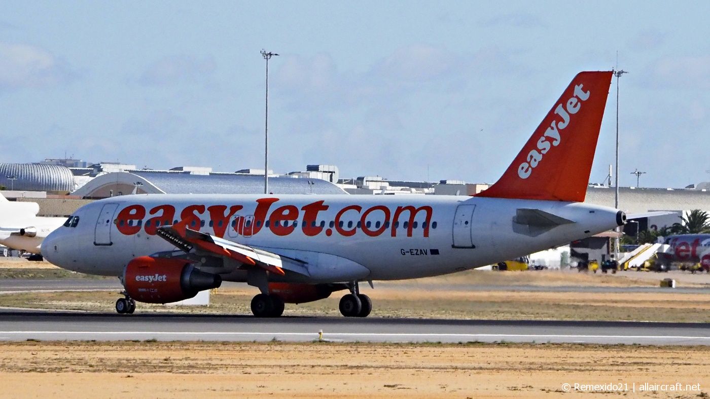 G-EZAV (2083) 2006 Airbus A319-111
