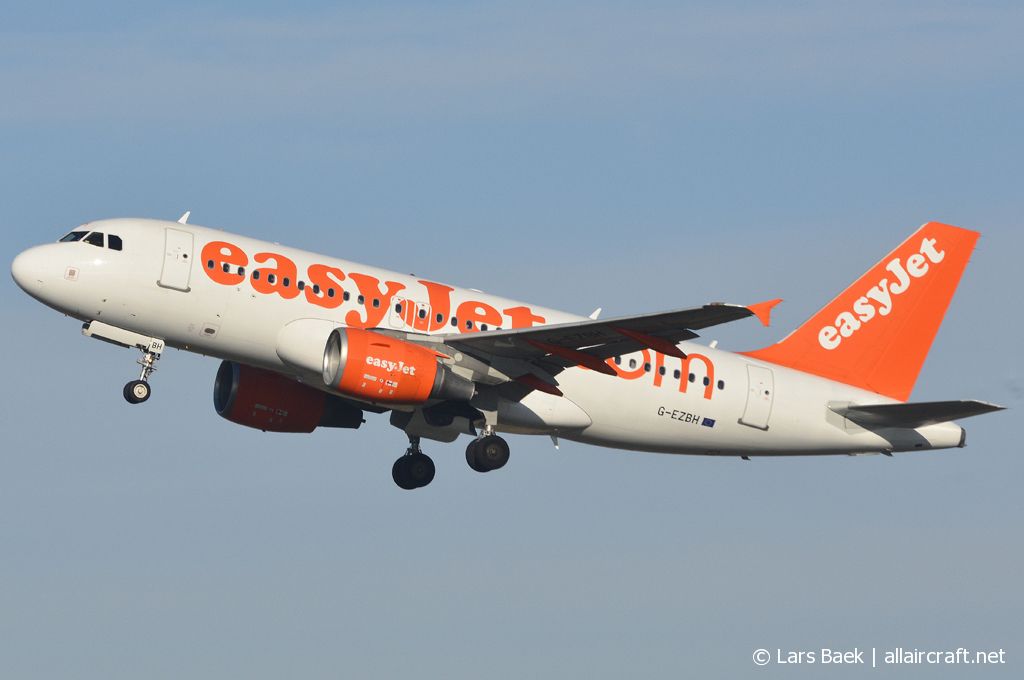 G-EZBH (2959) 2006 Airbus A319-111