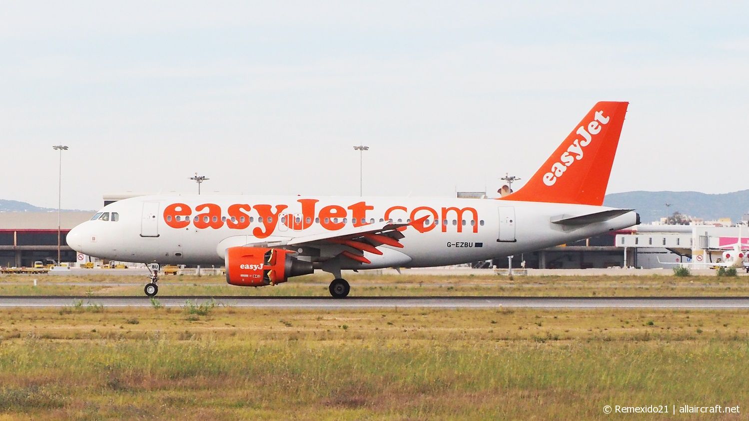 G-EZBU (3118) 2007 Airbus A319-111
