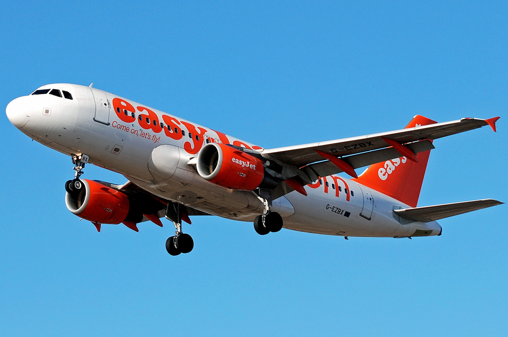 G-EZBX (3137) 2007 Airbus A319-111
