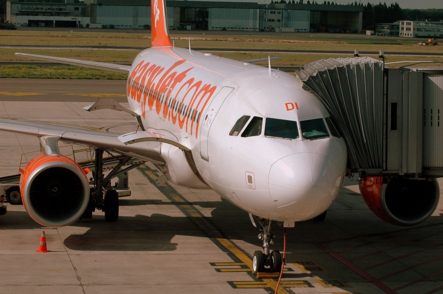 G-EZDI (3537) 2008 Airbus A319-111