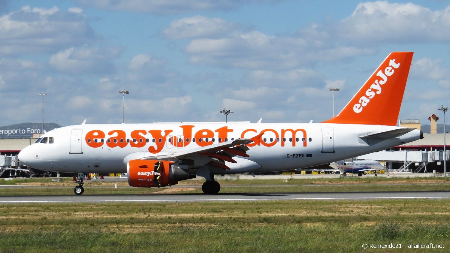 G-EZEG (2181) 2004 Airbus A319-111