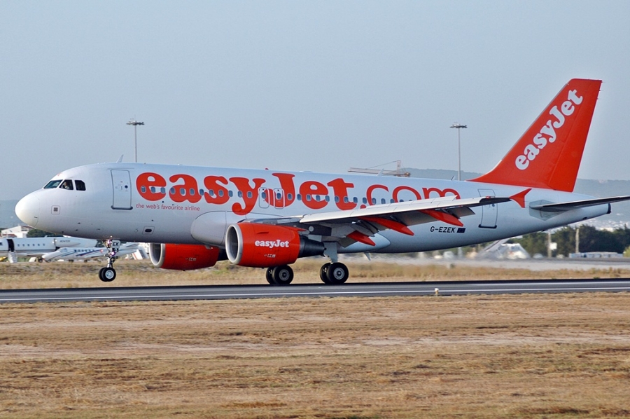 G-EZEK (2224) 2004 Airbus A319-111