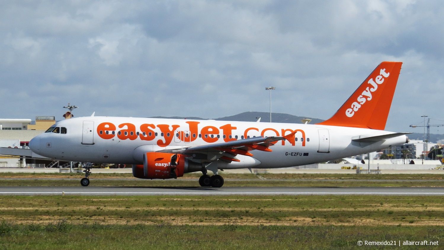 G-EZFU (4313) 2010 Airbus A319-111