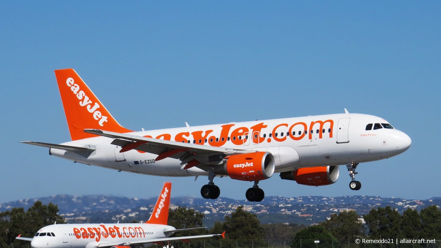 G-EZGD (4451) 2010 Airbus A319-111