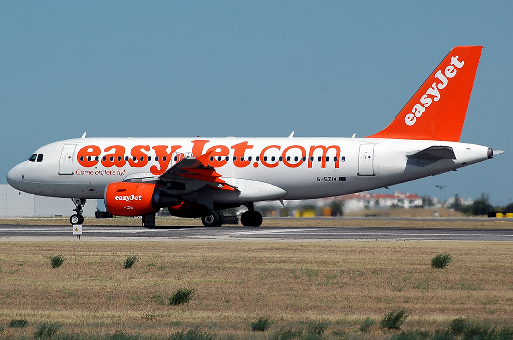 G-EZIV (2565) 2005 Airbus A319-111