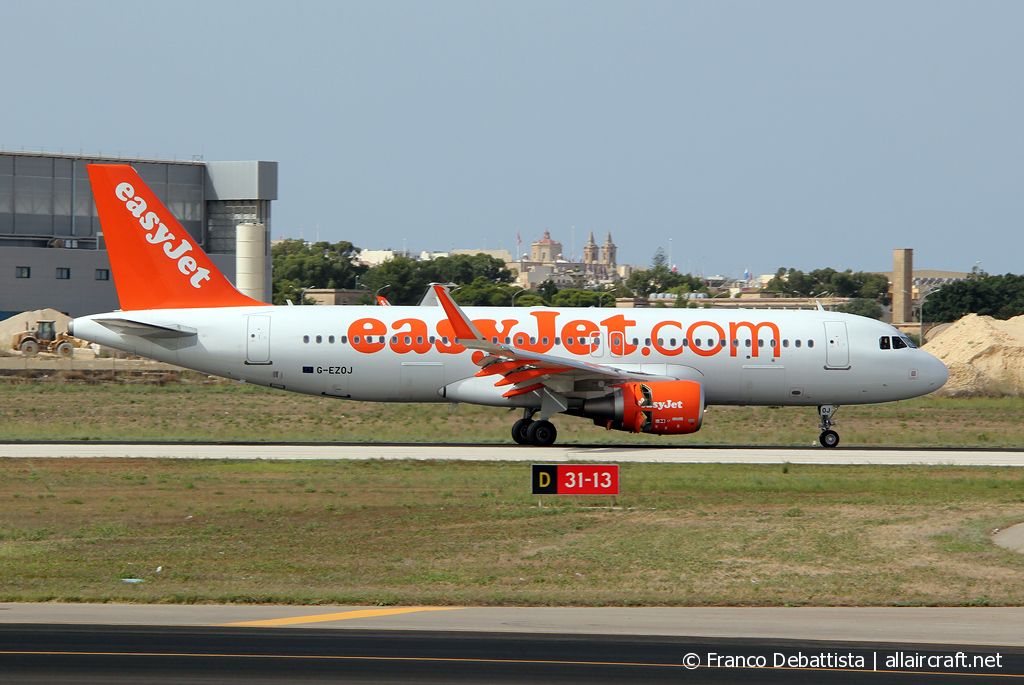 G-EZOJ (6565) 2015 Airbus A320-214(WL)