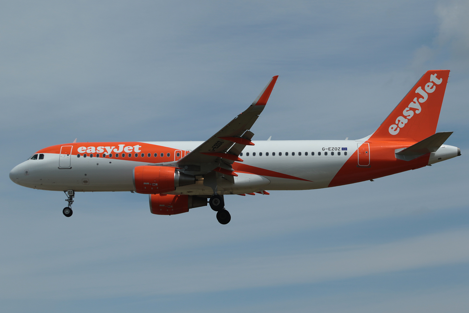 G-EZOZ (6918) 2015 Airbus A320-214(WL)