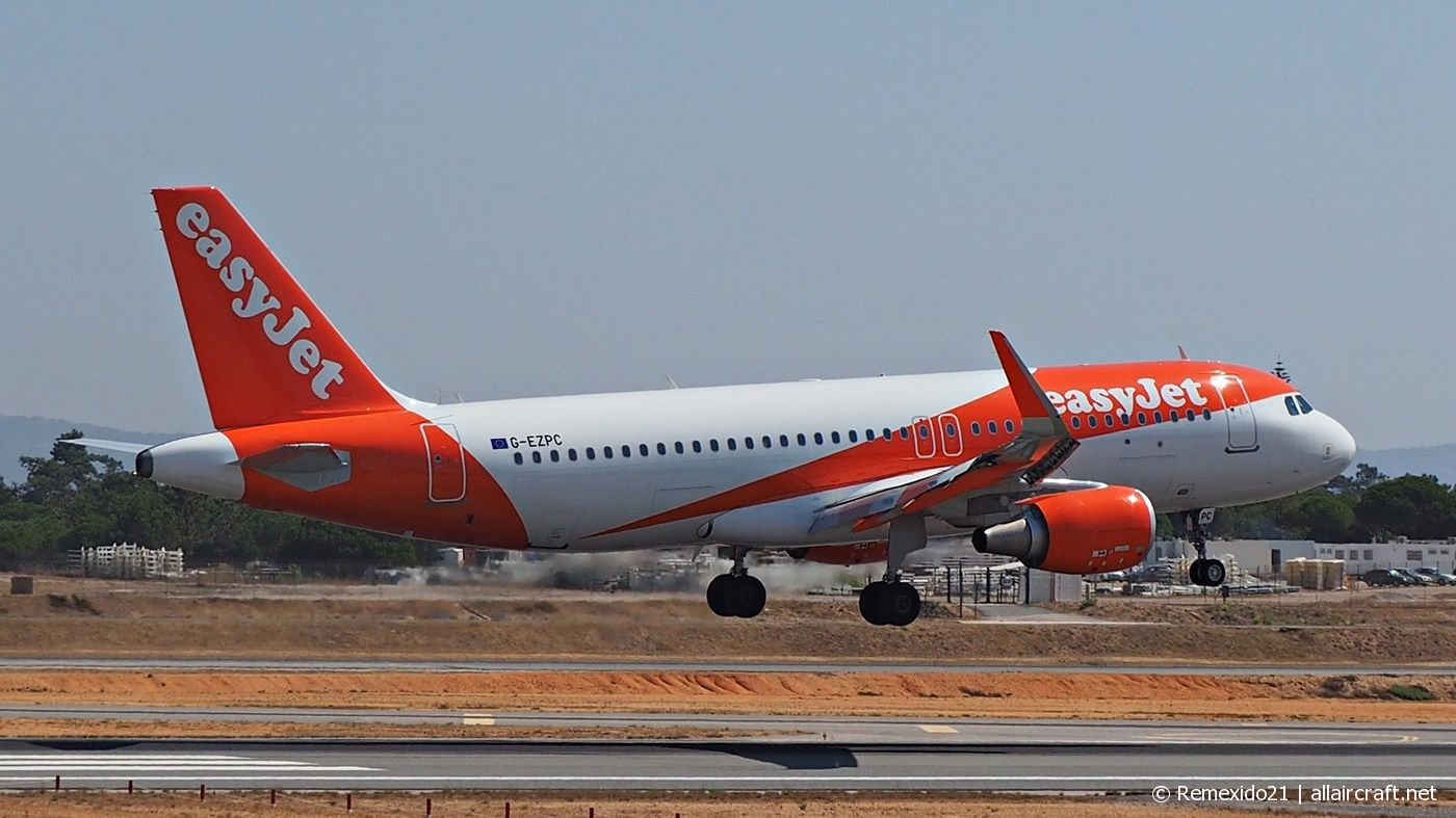 G-EZPC (6981) 2016 Airbus A320-214(WL)
