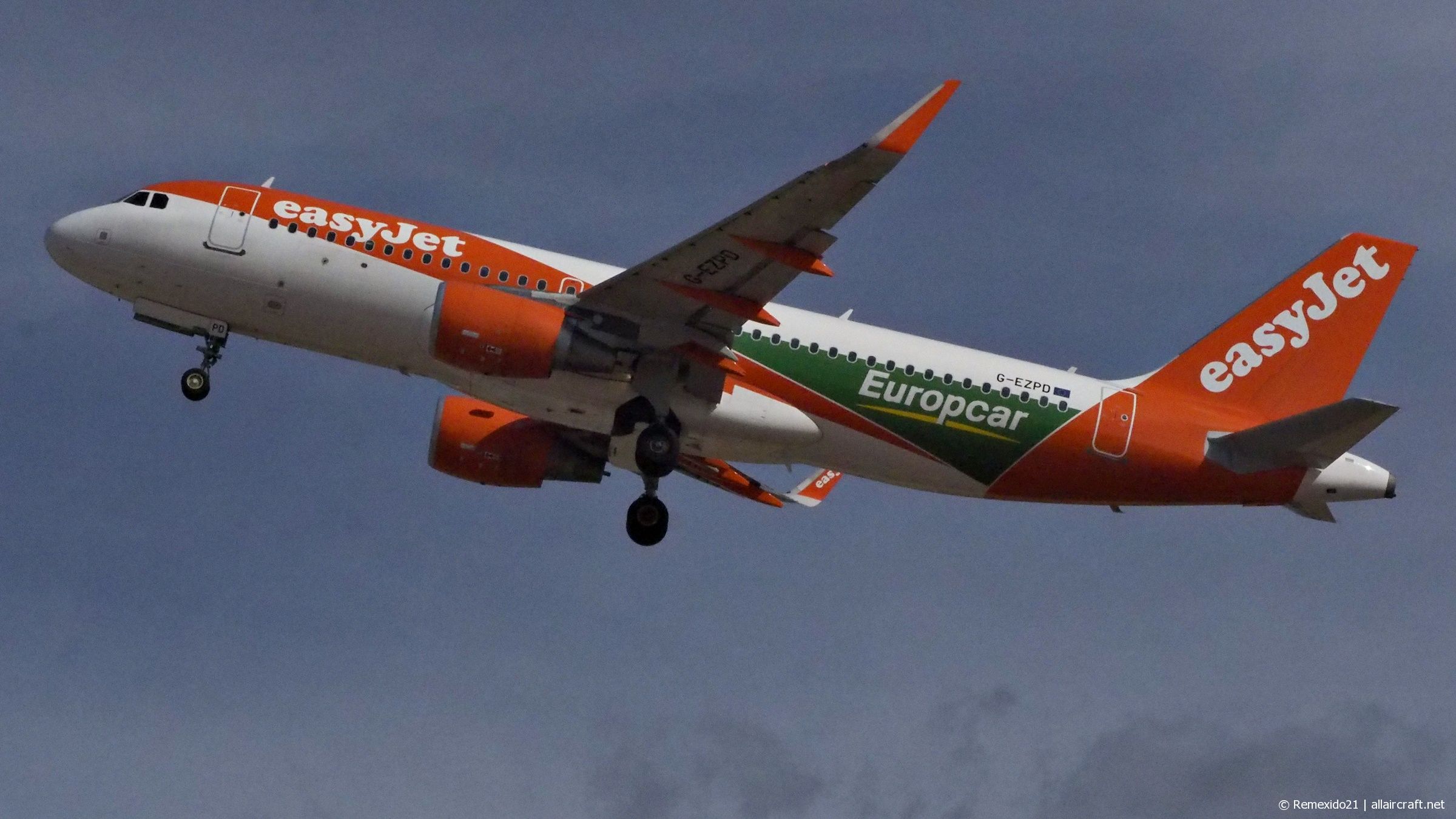 G-EZPD (7040) 2016 Airbus A320-214 WL